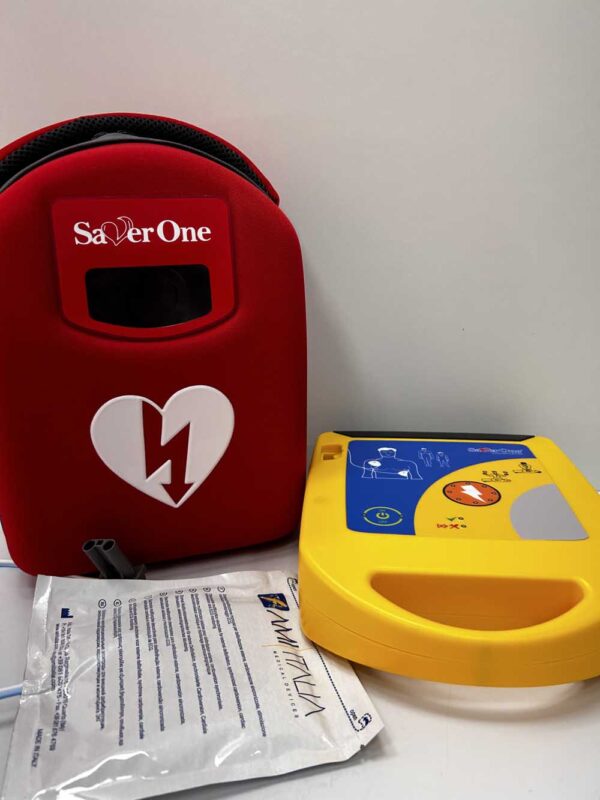 Defibrillatore semi-automatico SaverOne1