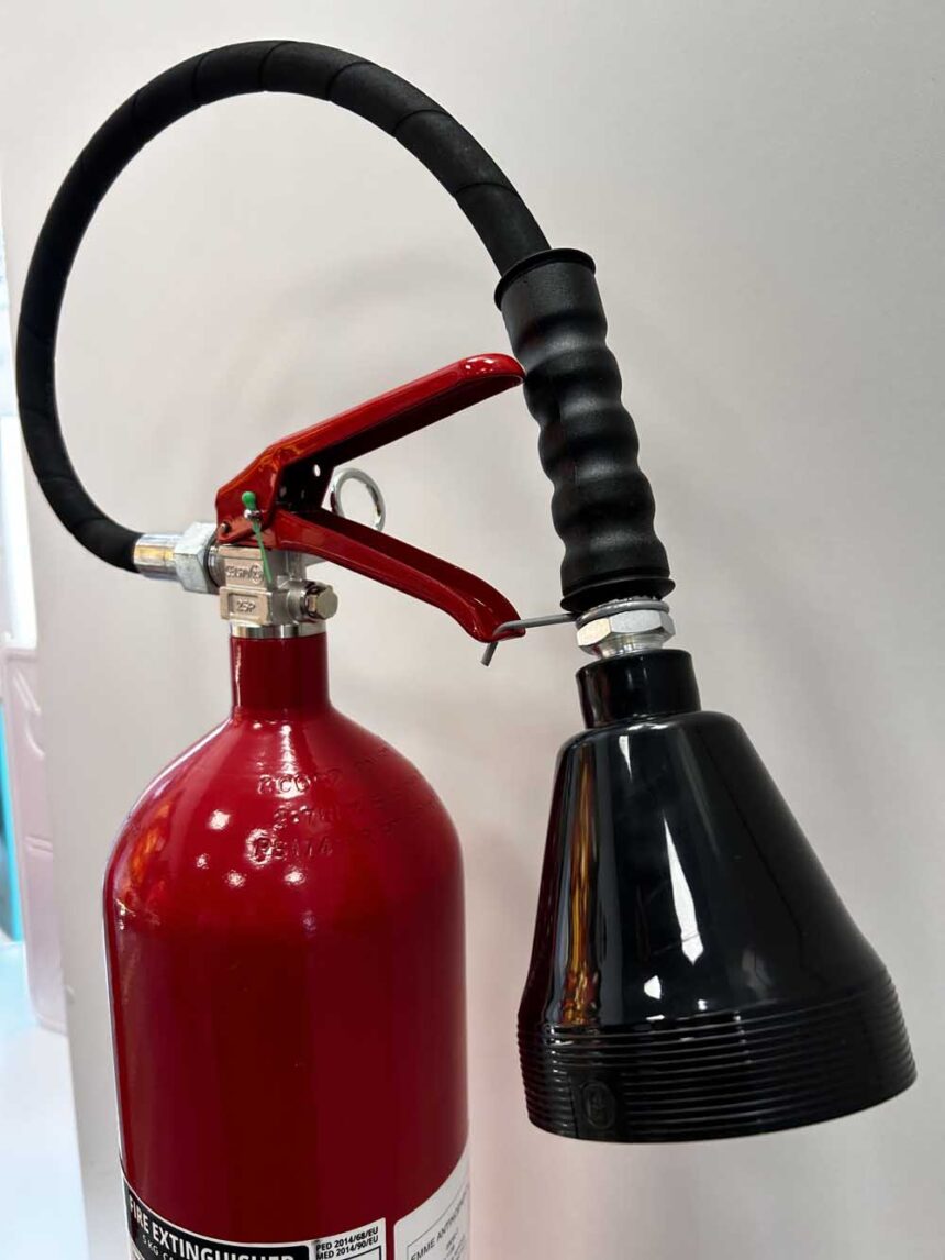 Staffa Per Estintore Da 2 Kg Per Automezzi - - Sicurezza Sul